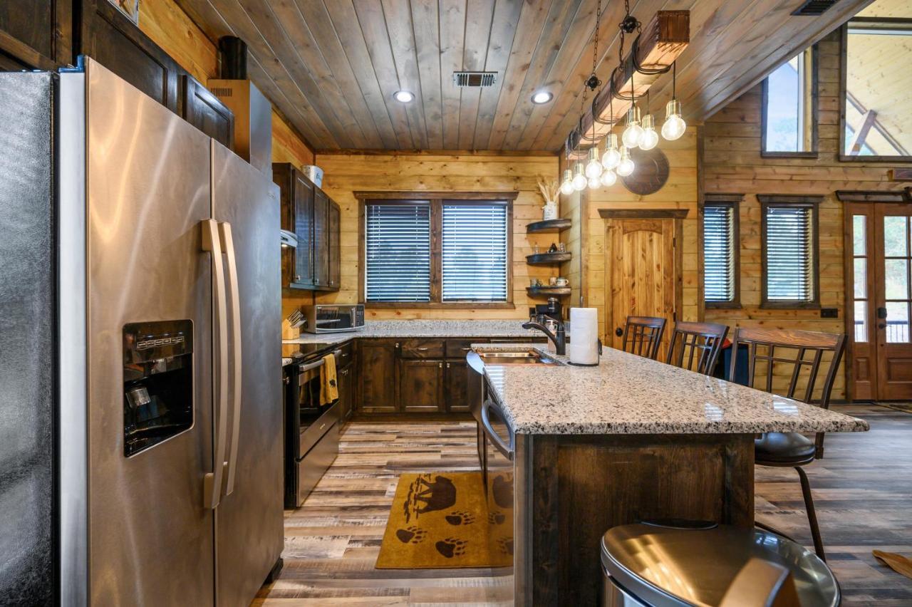 The Adirondack Honeymoon Hot Tub Soaking Tub Wood Burning Fireplace Stephens Gap Exterior photo